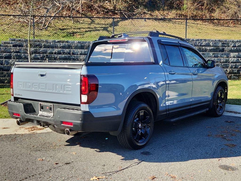 Used 2024 Honda Ridgeline Black Edition image 2