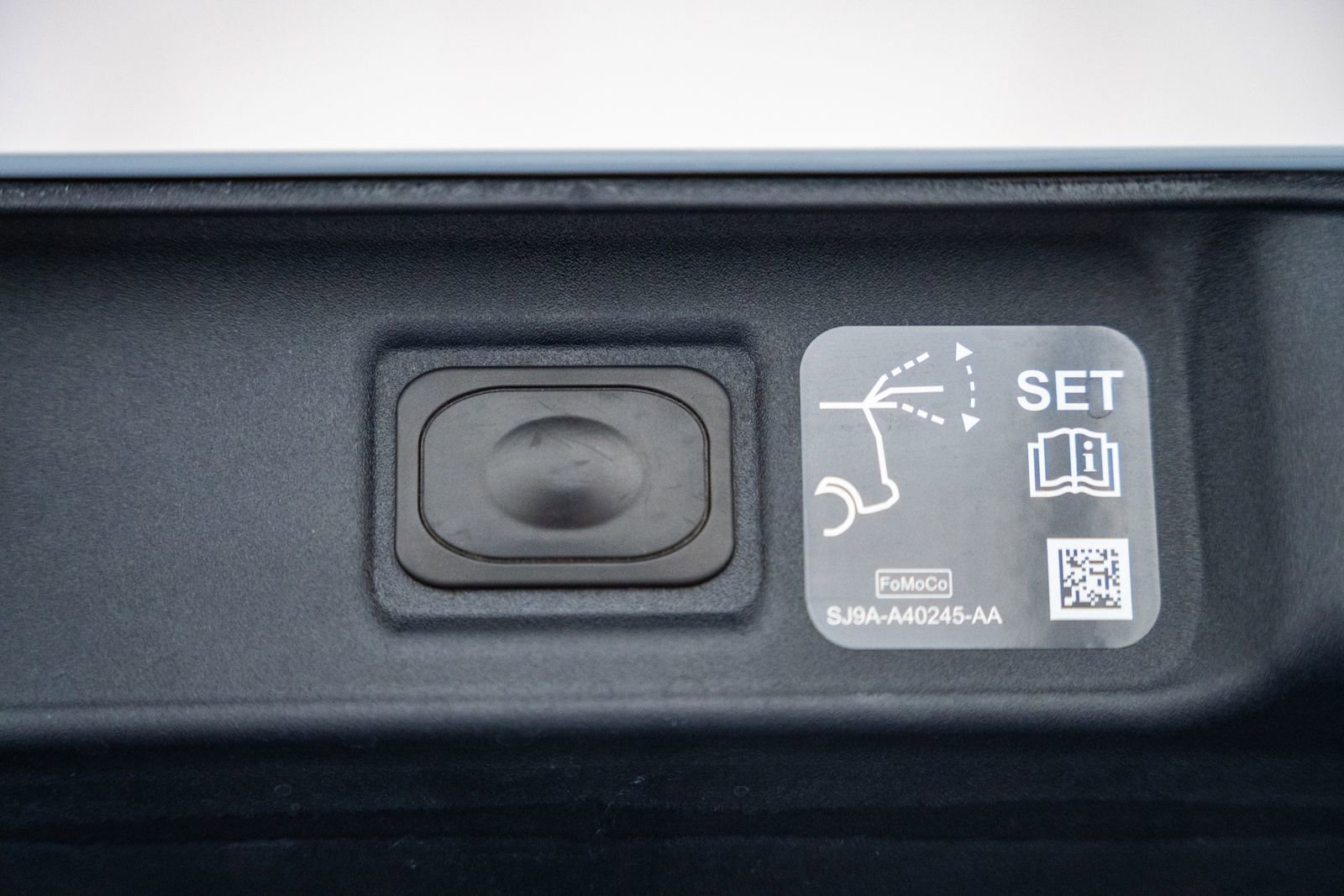 Certified 2025 Ford Mustang Mach-E Premium image 21