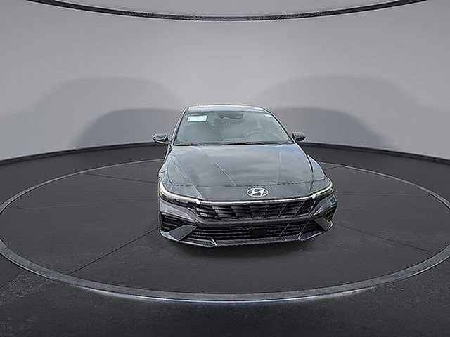 New 2026 Hyundai Elantra SEL Sport Premium FWD image 2