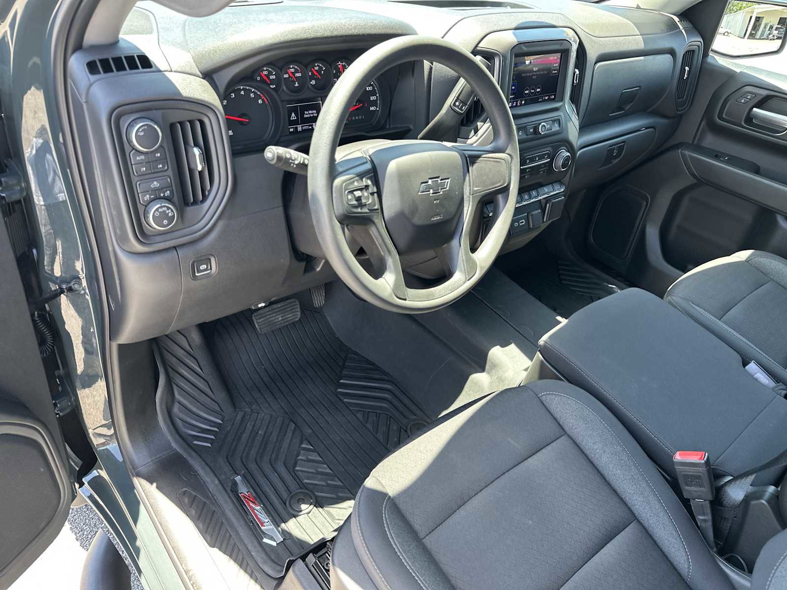 Used 2025 Chevrolet Silverado 1500 Custom Trail Boss AWD/4WD image 20