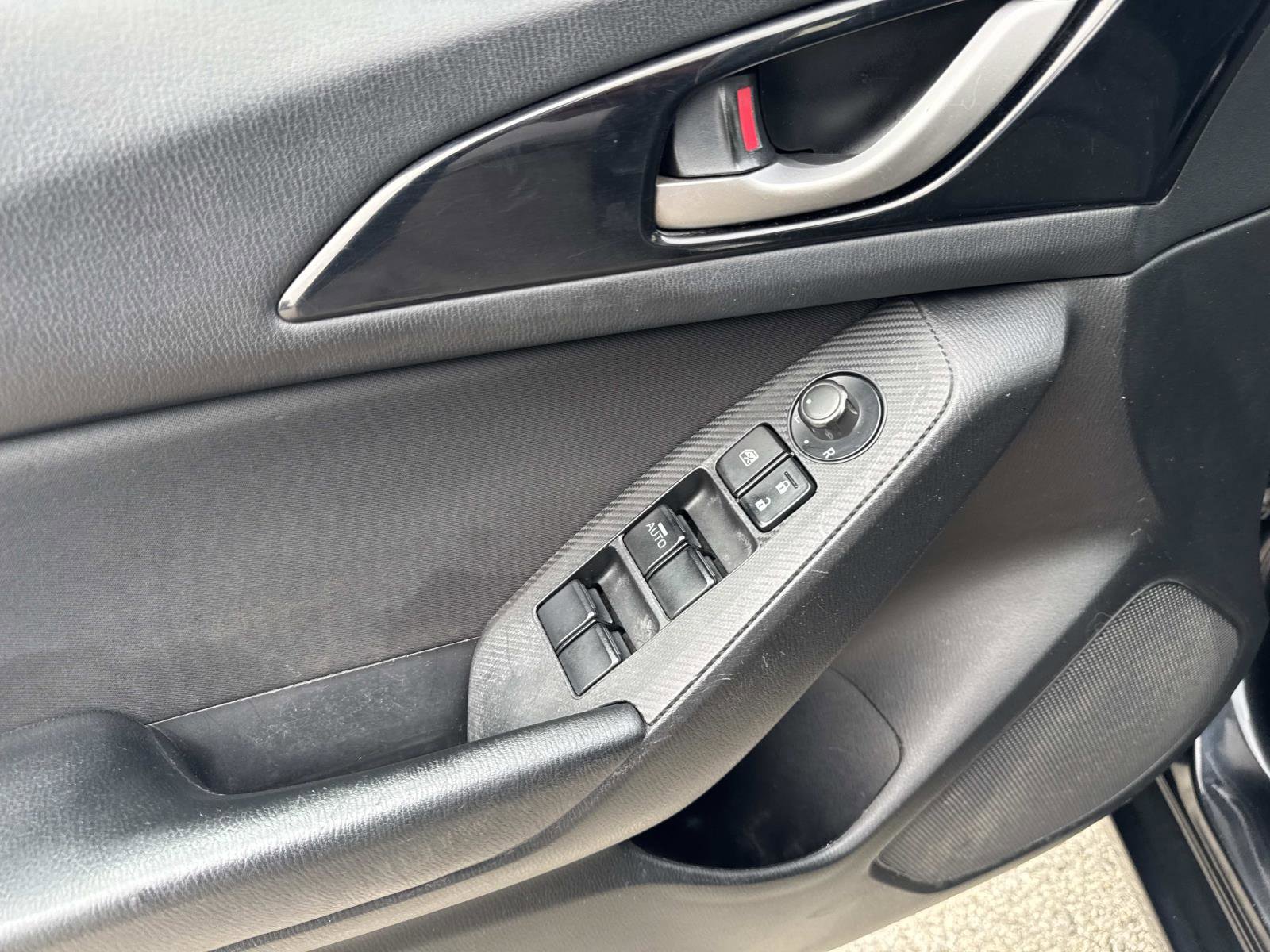 Used 2016 MAZDA MAZDA3 i Touring FWD image 14