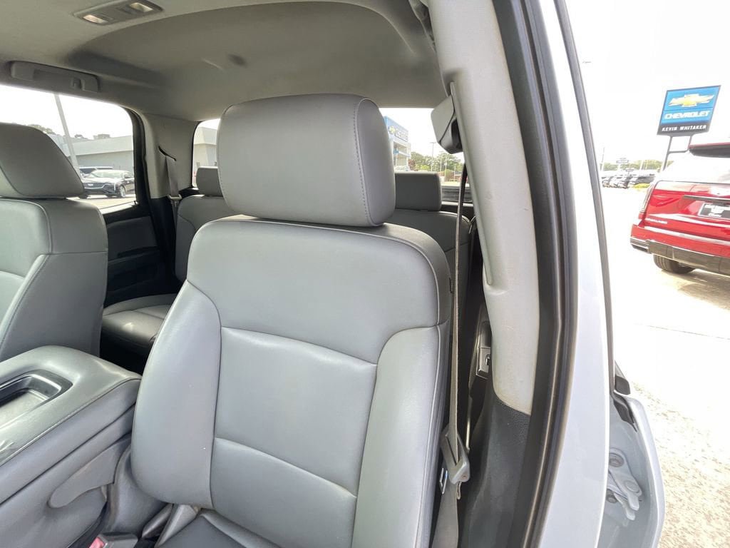 Used 2015 Chevrolet Silverado 1500 W/T w/ WT Convenience Package AWD/4WD image 17