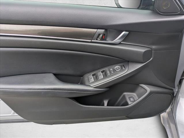 Used 2018 Honda Accord Sport image 11