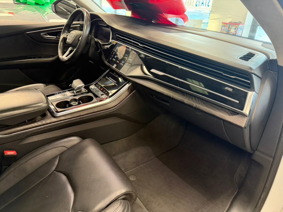 Used 2020 Audi Q8 Prestige w/ Prestige Package AWD/4WD image 34