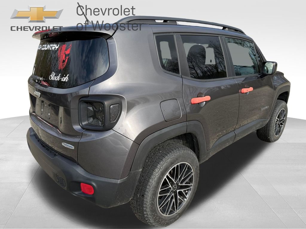 Used 2017 Jeep Renegade Latitude w/ Cold Weather Group image 5