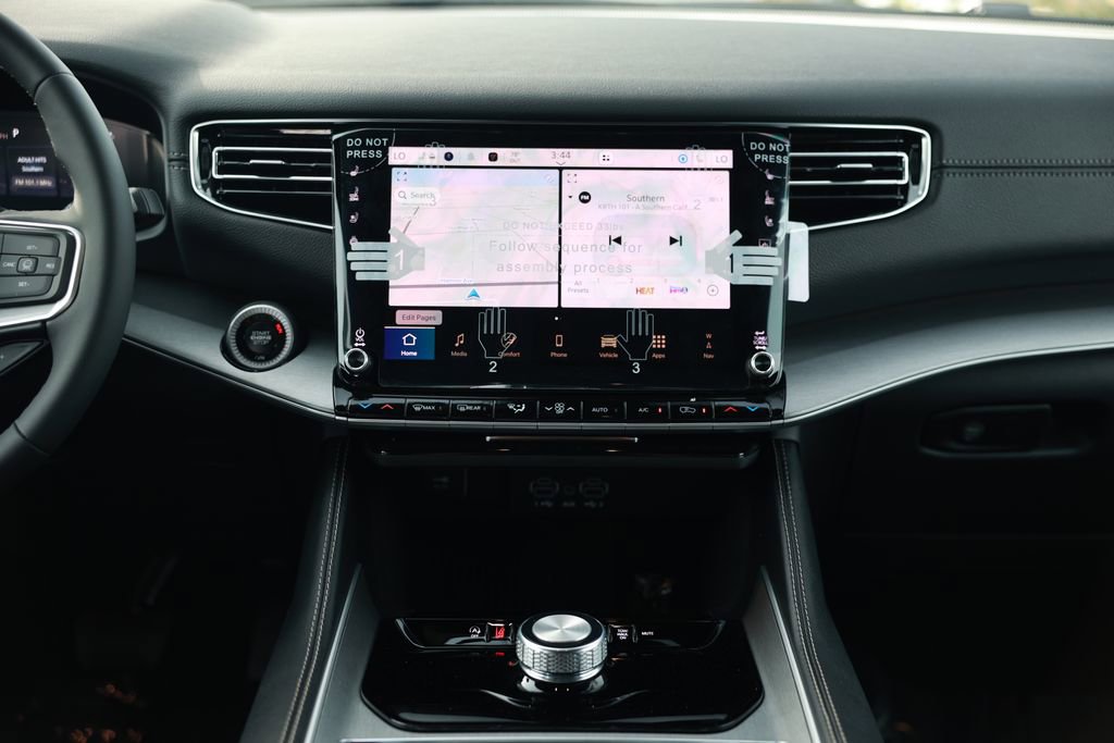 New 2026 Jeep Grand Wagoneer L 2WD w/ 8-Passenger Seating Package image 25