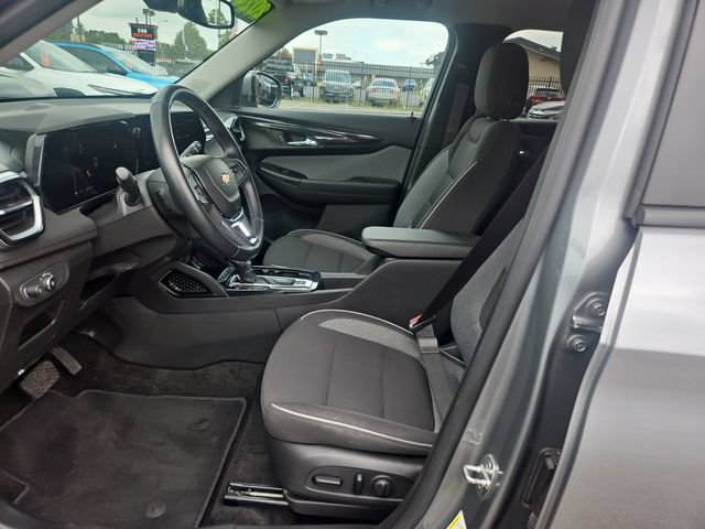 Used 2024 Chevrolet TrailBlazer LT w/ Convenience Package AWD/4WD image 10