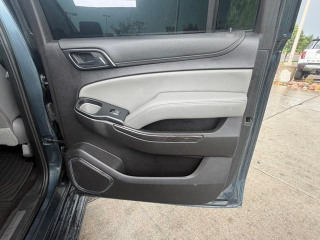 Used 2020 Chevrolet Suburban LT w/ RST Edition AWD/4WD image 29