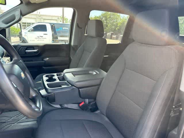 Used 2021 Chevrolet Silverado 2500 Custom w/ Custom Value Package AWD/4WD image 4