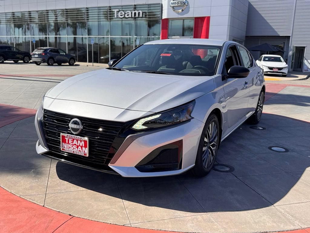 New 2026 Nissan Altima 2.5 SV FWD image 4
