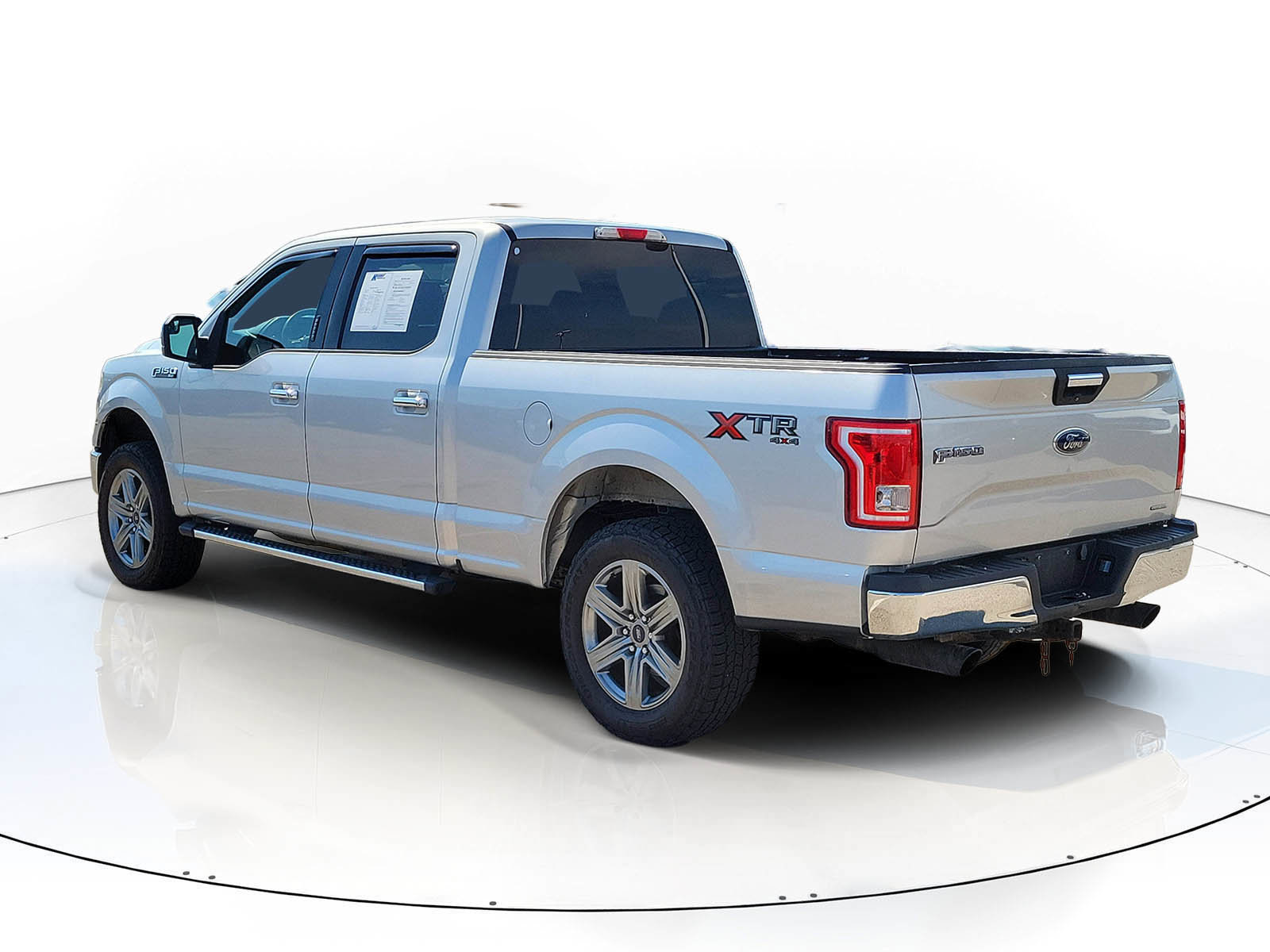 Used 2015 Ford F150 XLT w/ XTR Package image 4