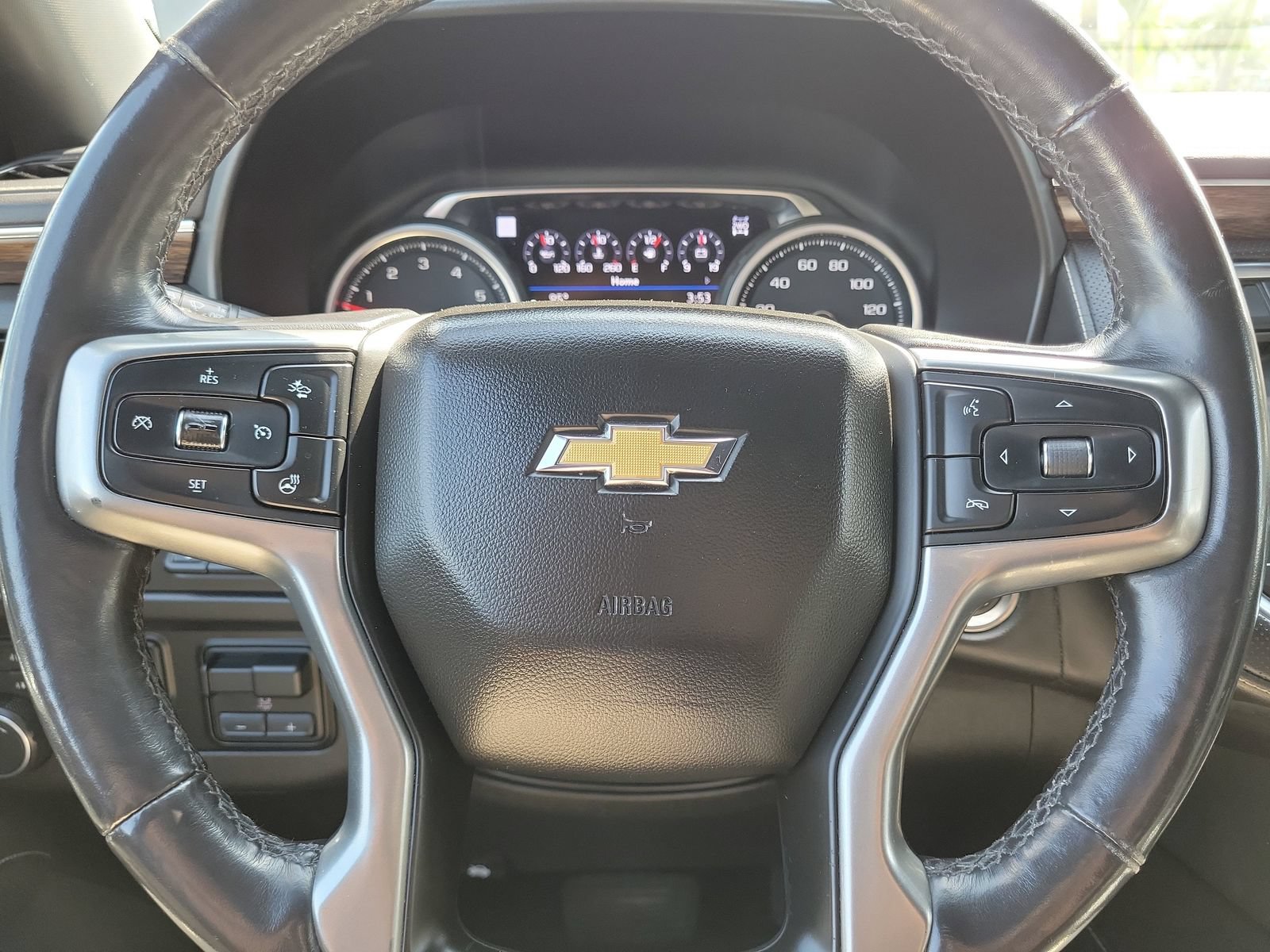 Used 2021 Chevrolet Suburban Premier w/ Premium Package AWD/4WD image 22