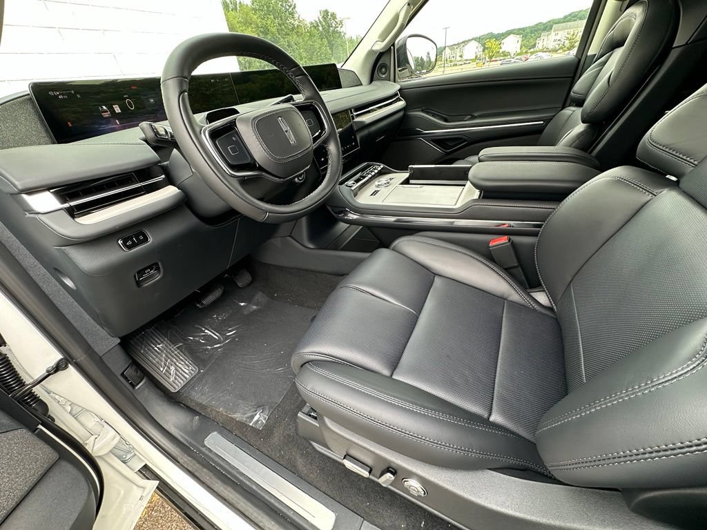 New 2027 Lincoln Navigator Reserve AWD/4WD image 15
