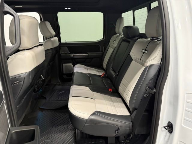 Used 2023 Ford F150 Lightning Platinum image 33