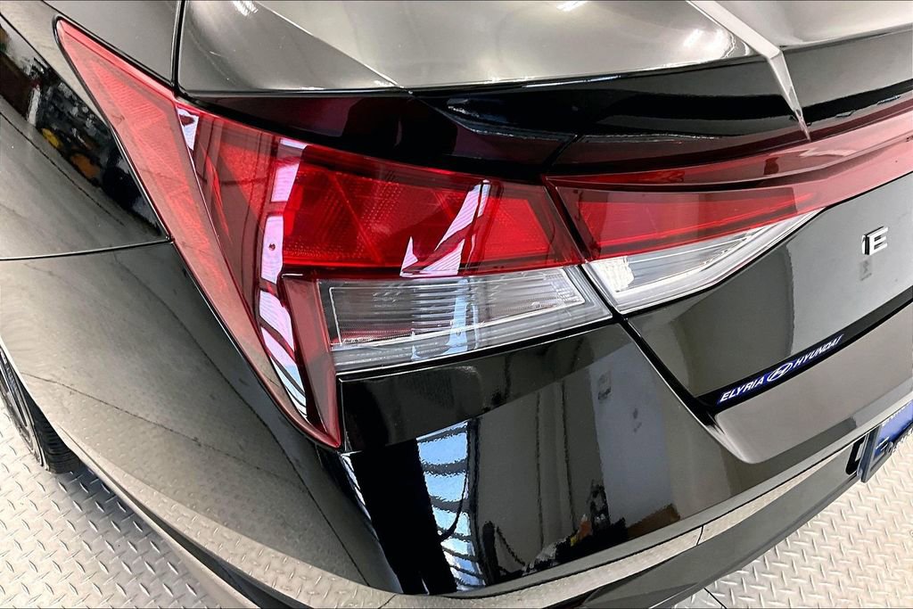 Certified 2023 Hyundai Elantra SEL w/ Convenience Package FWD image 29
