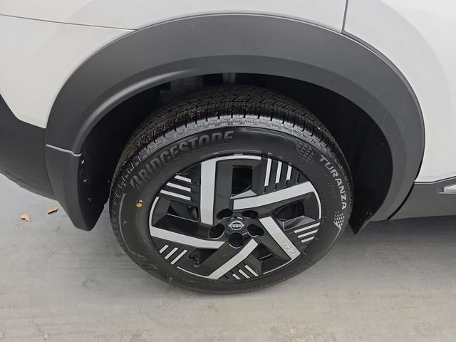 Used 2025 Nissan Kicks SV image 20