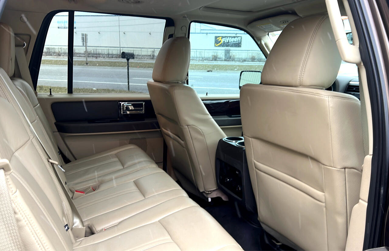 Used 2016 Lincoln Navigator Reserve image 10