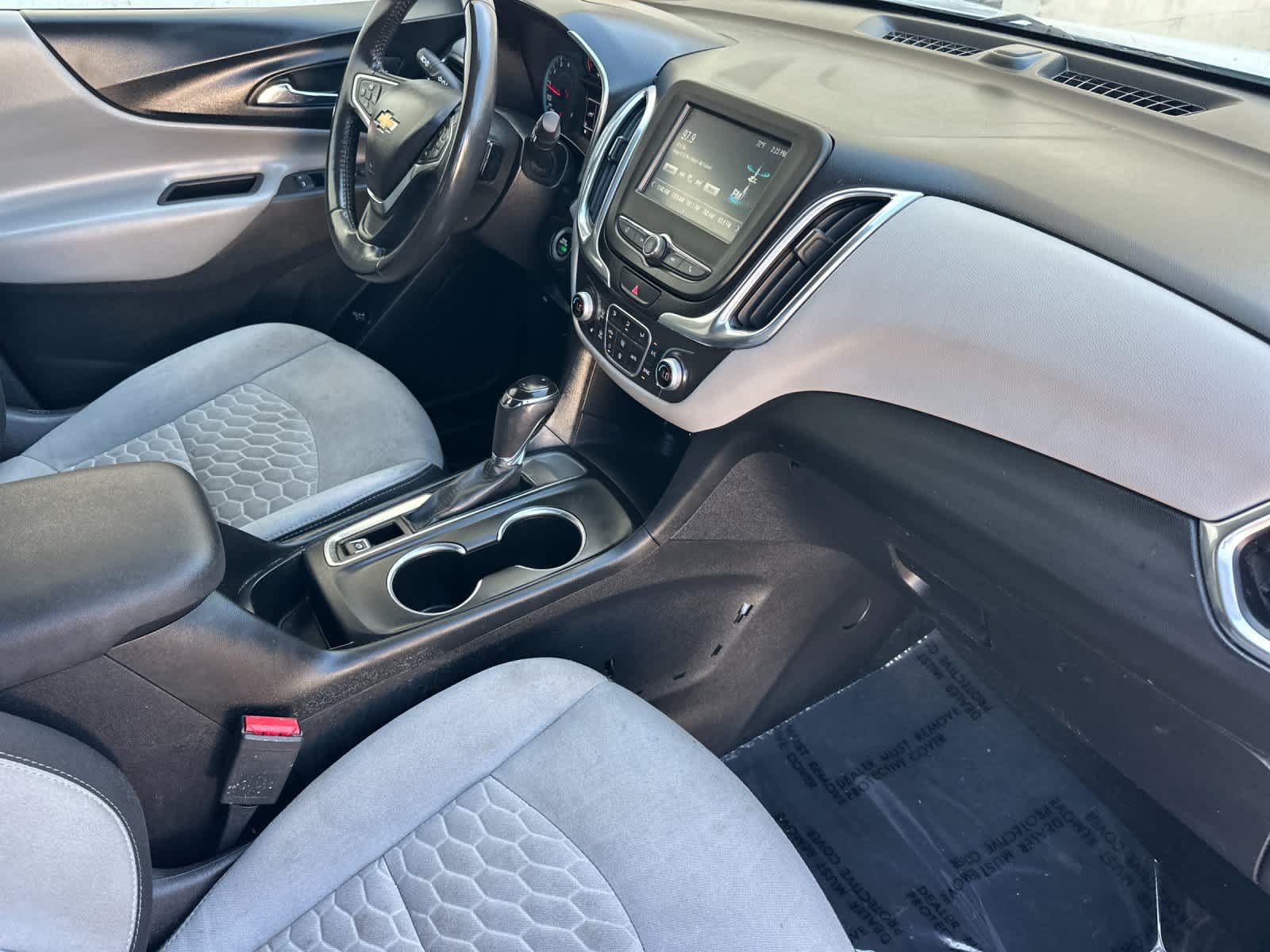 Used 2018 Chevrolet Equinox LT FWD image 17