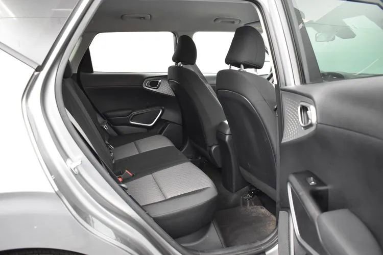 Used 2025 Kia Soul LX w/ LX Technology Package FWD image 18