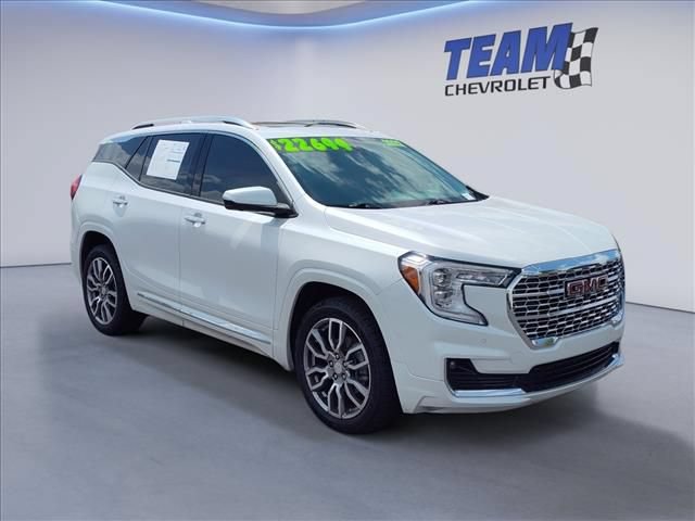 Used 2022 GMC Terrain Denali w/ Denali Premium Package AWD/4WD image 5
