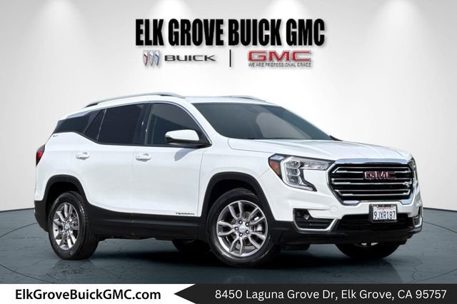 Used 2024 GMC Terrain SLT image 1