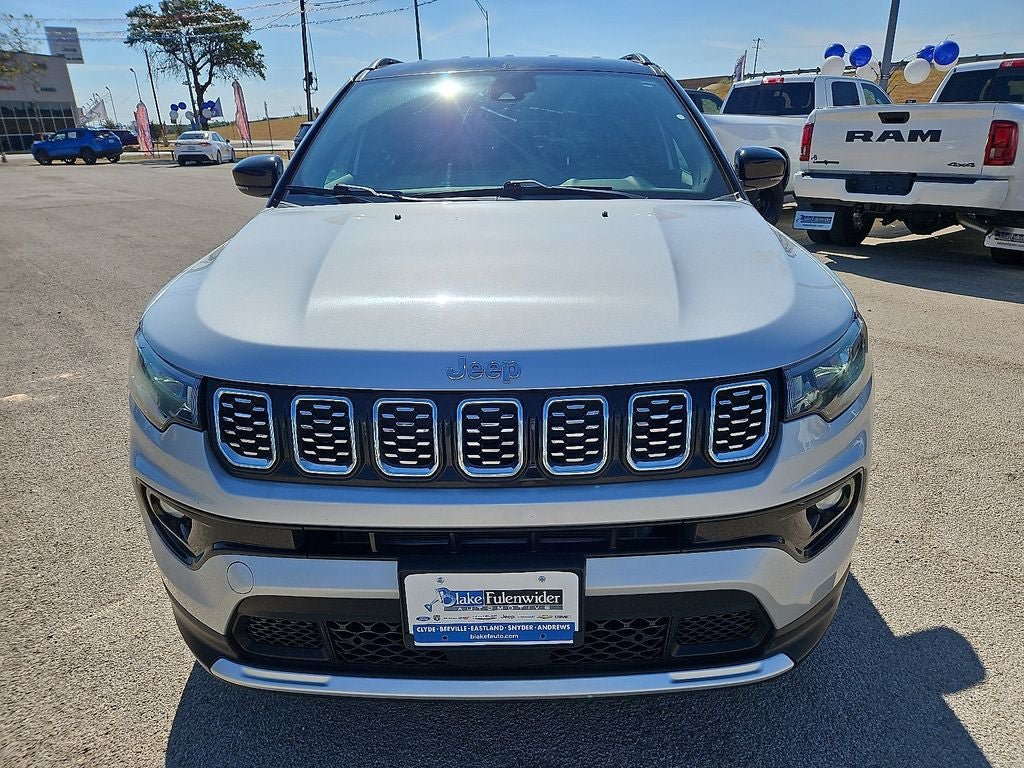 Used 2025 Jeep Compass Limited AWD/4WD image 12