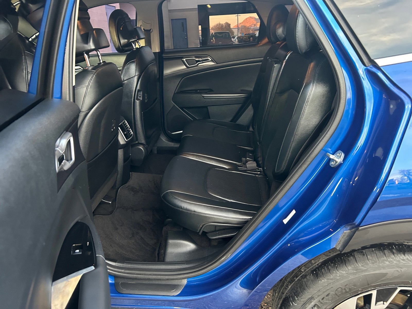 Used 2023 Kia Sportage EX image 17