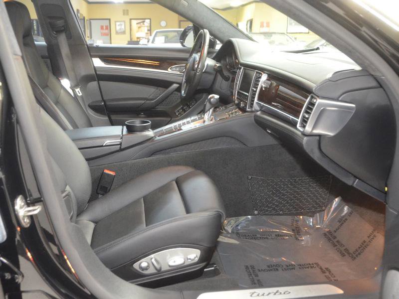 Used 2016 Porsche Panamera Turbo image 19