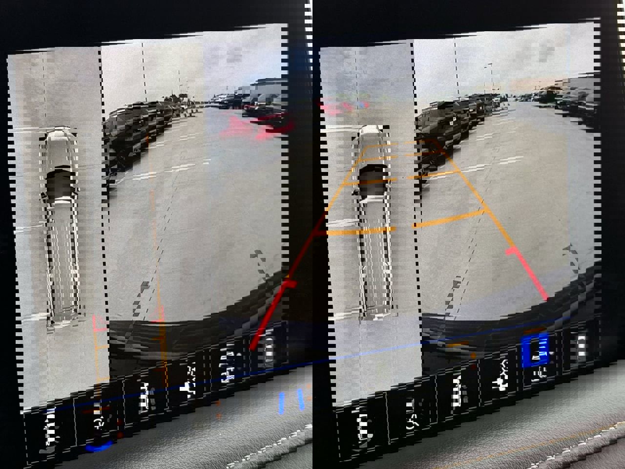 Certified 2023 GMC Yukon AT4 w/ AT4 Premium Package AWD/4WD image 16