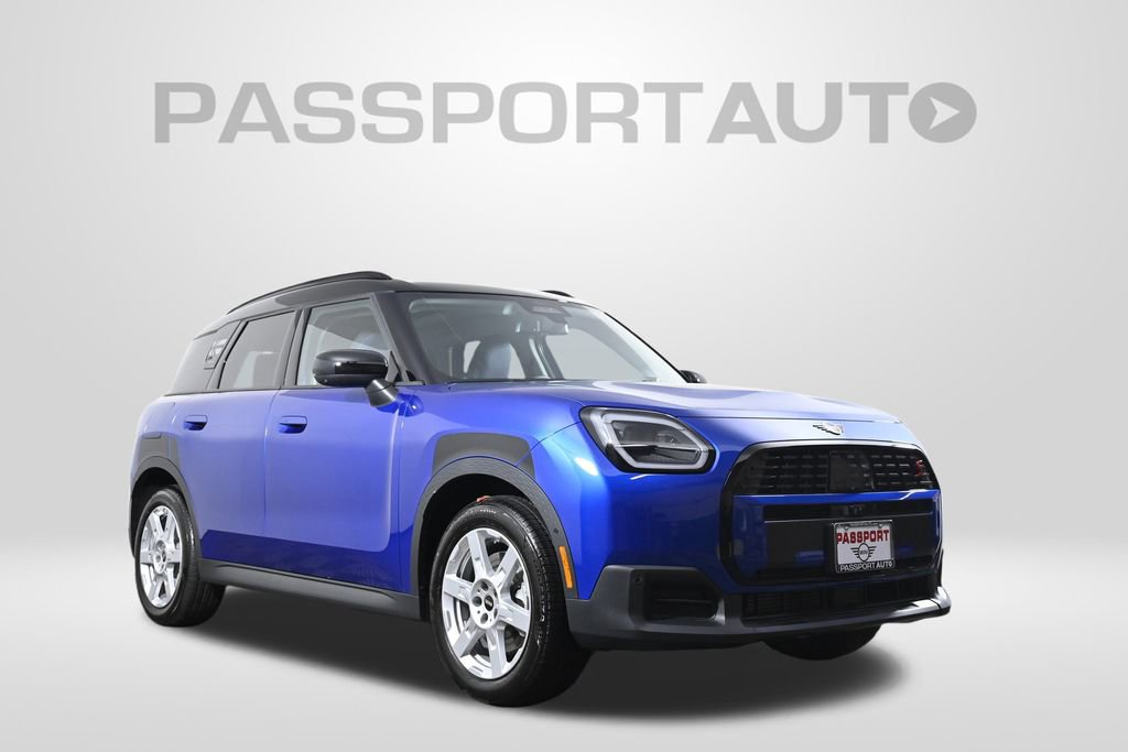 Used 2025 MINI Cooper Countryman S w/ Comfort Package Max image 3