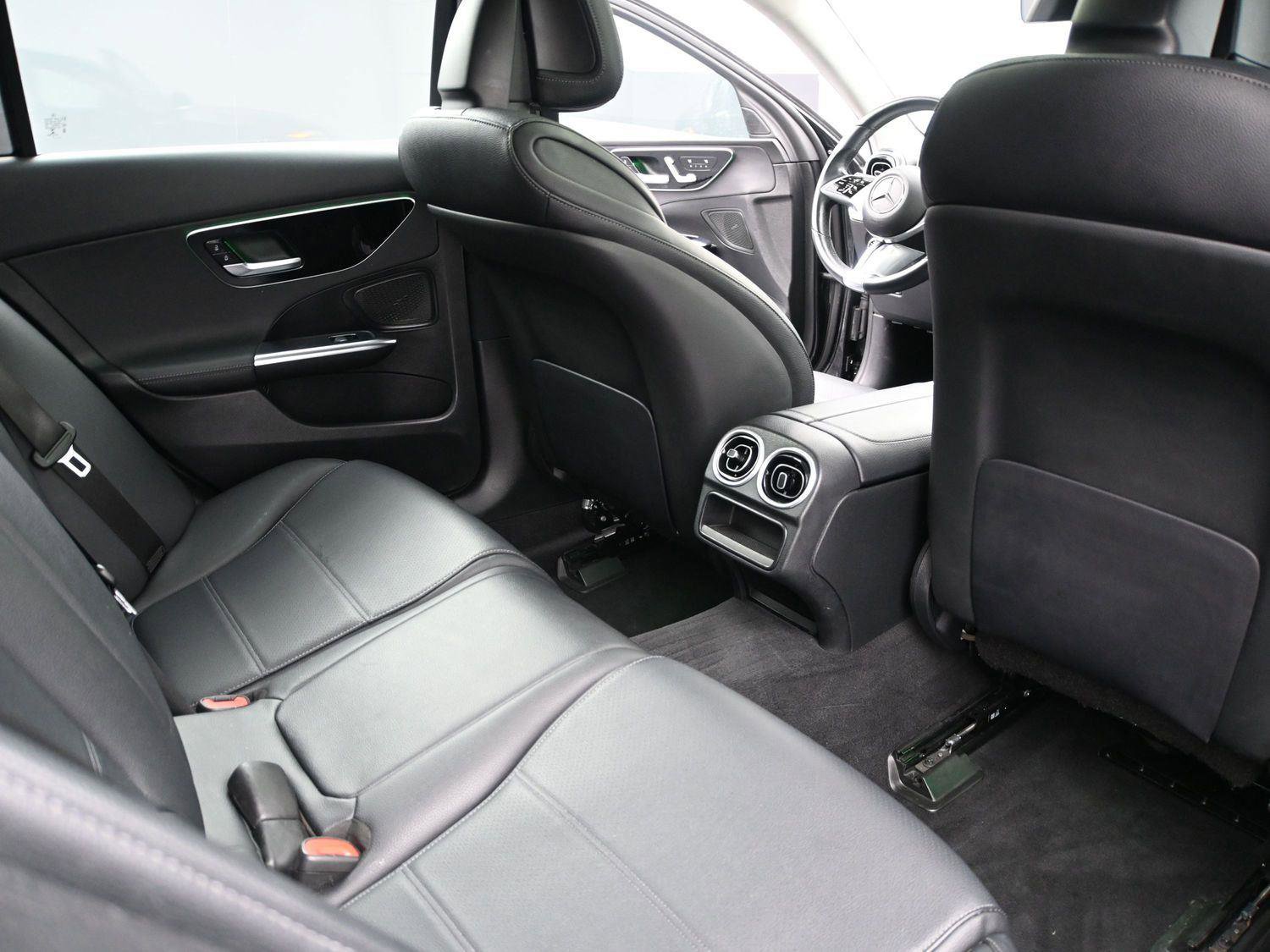 Used 2022 Mercedes-Benz C 300 Sedan image 16