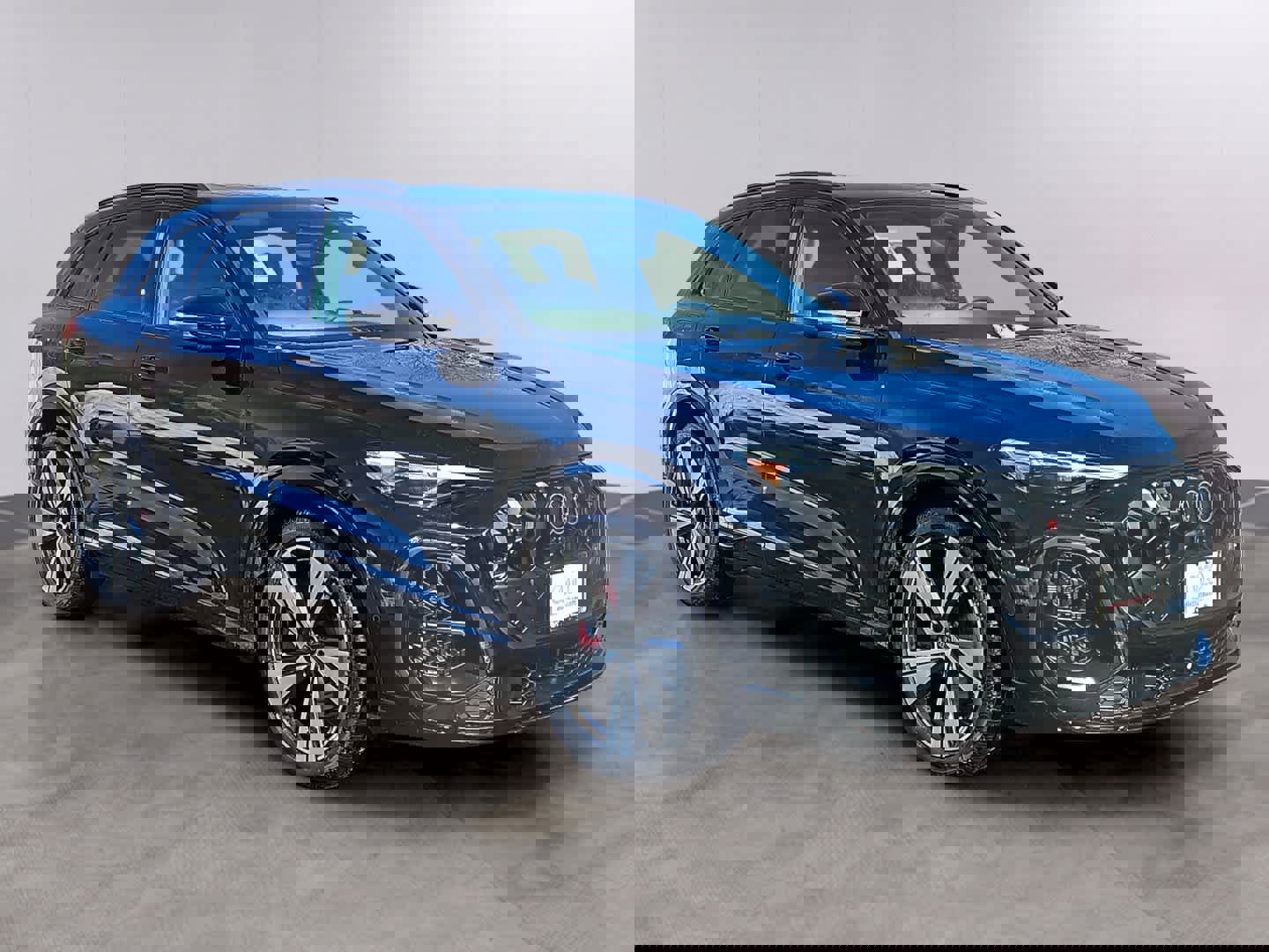 New 2025 Audi SQ5 Premium Plus image 2