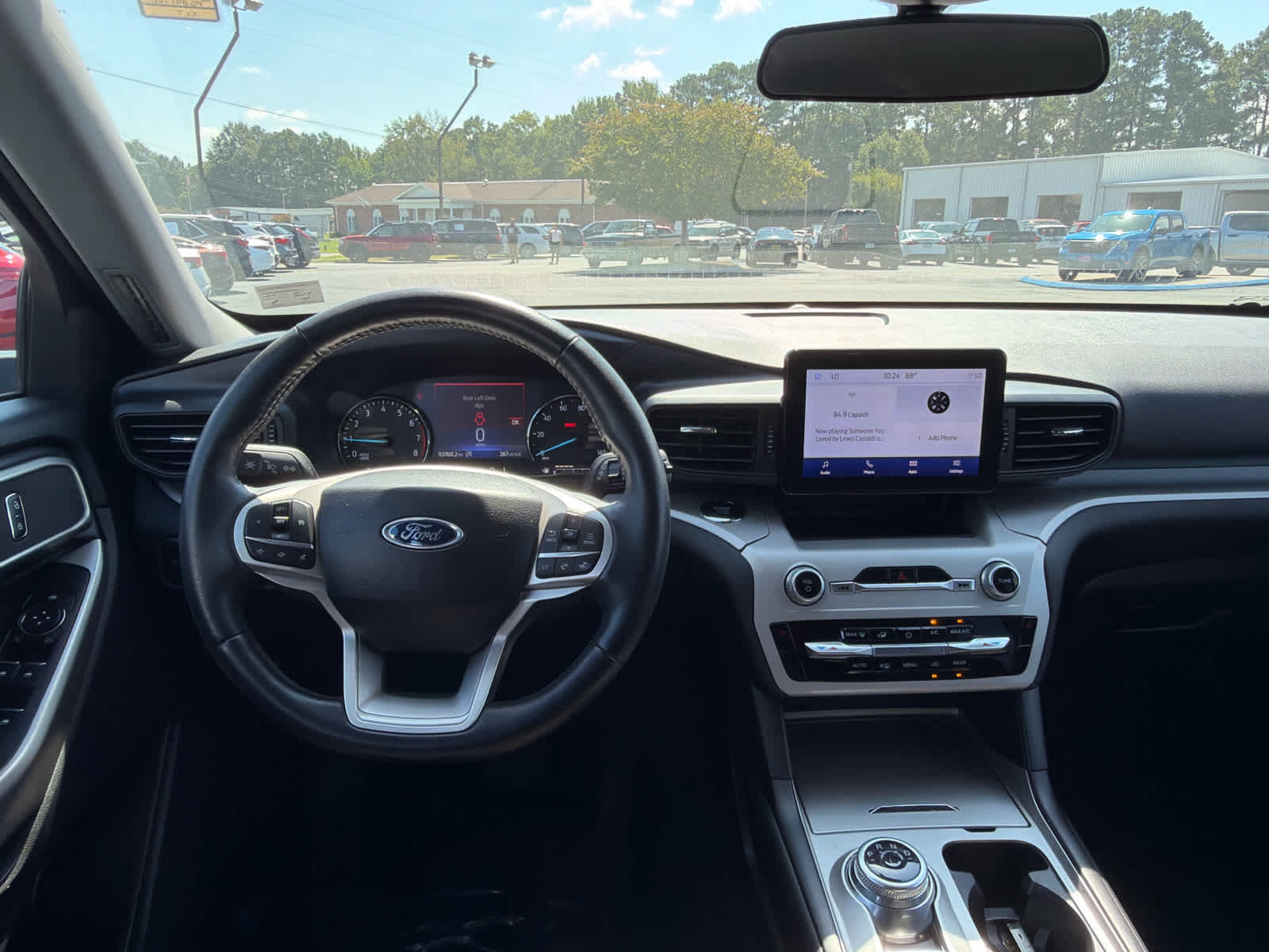 Used 2023 Ford Explorer XLT RWD image 17