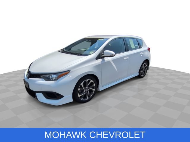Used 2017 Toyota Corolla iM w/ Carpet Mat Package FWD image 4