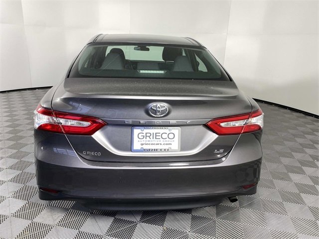 Used 2018 Toyota Camry LE image 7