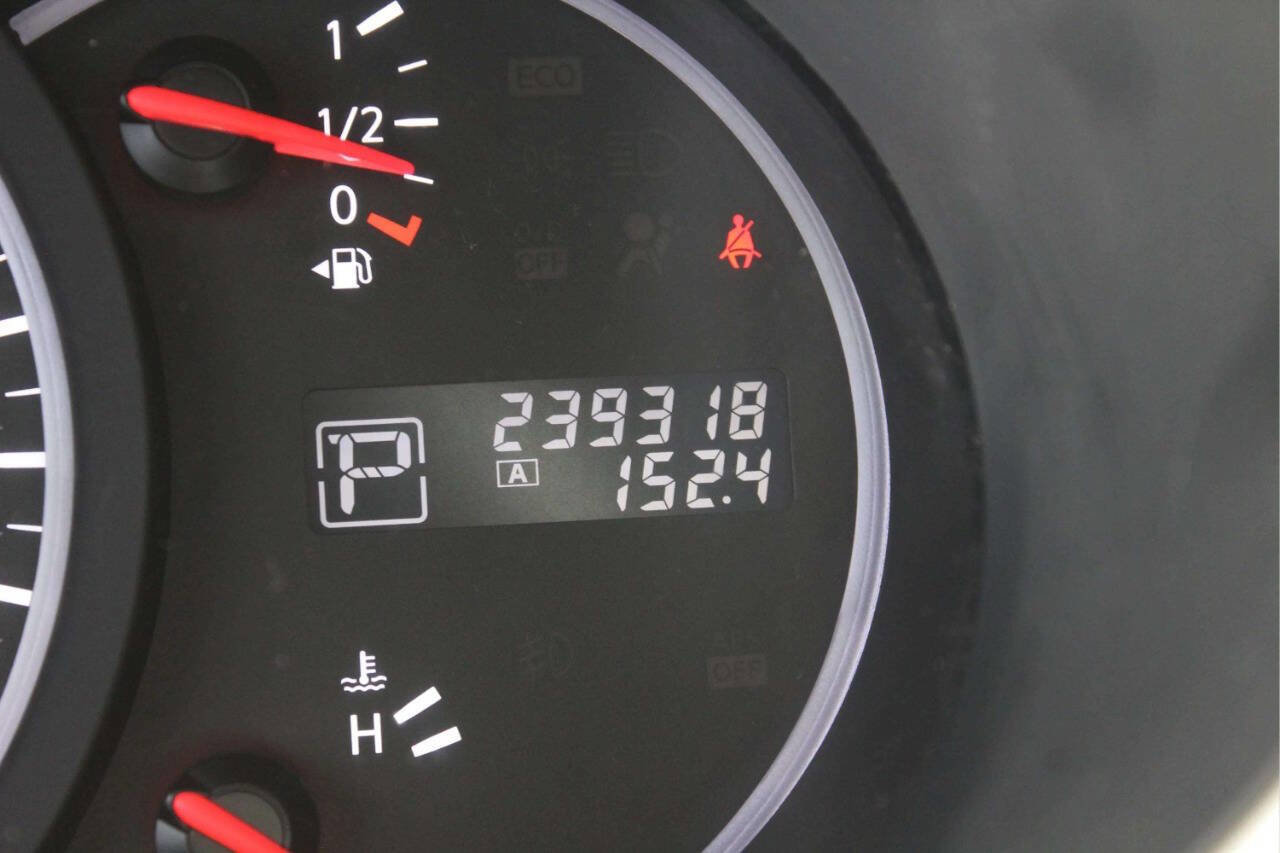 Used 2012 Nissan Quest SL FWD image 10