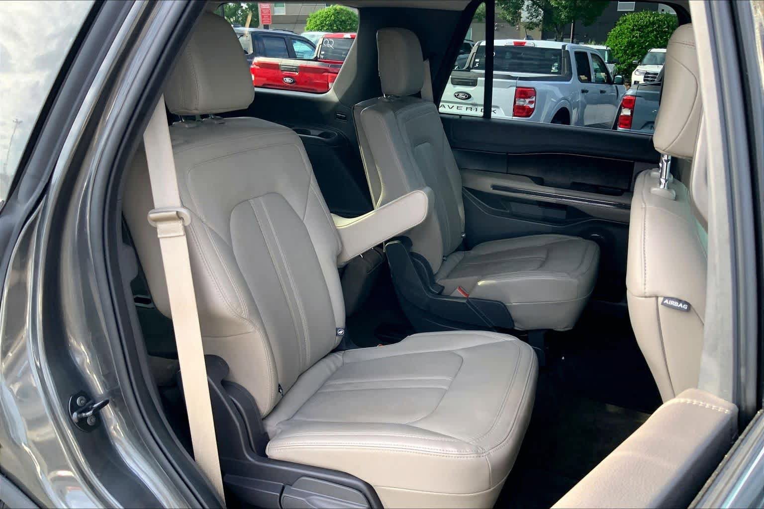 Used 2020 Ford Expedition Limited w/ Equipment Group 302A AWD/4WD image 19