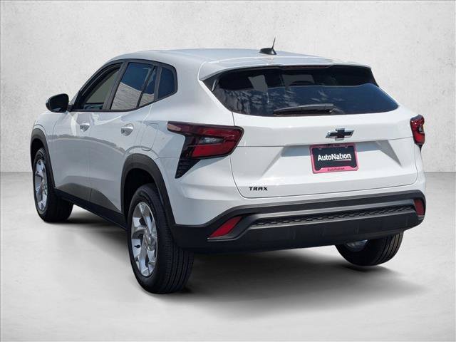 New 2026 Chevrolet Trax LS w/ LS Convenience Package FWD image 9
