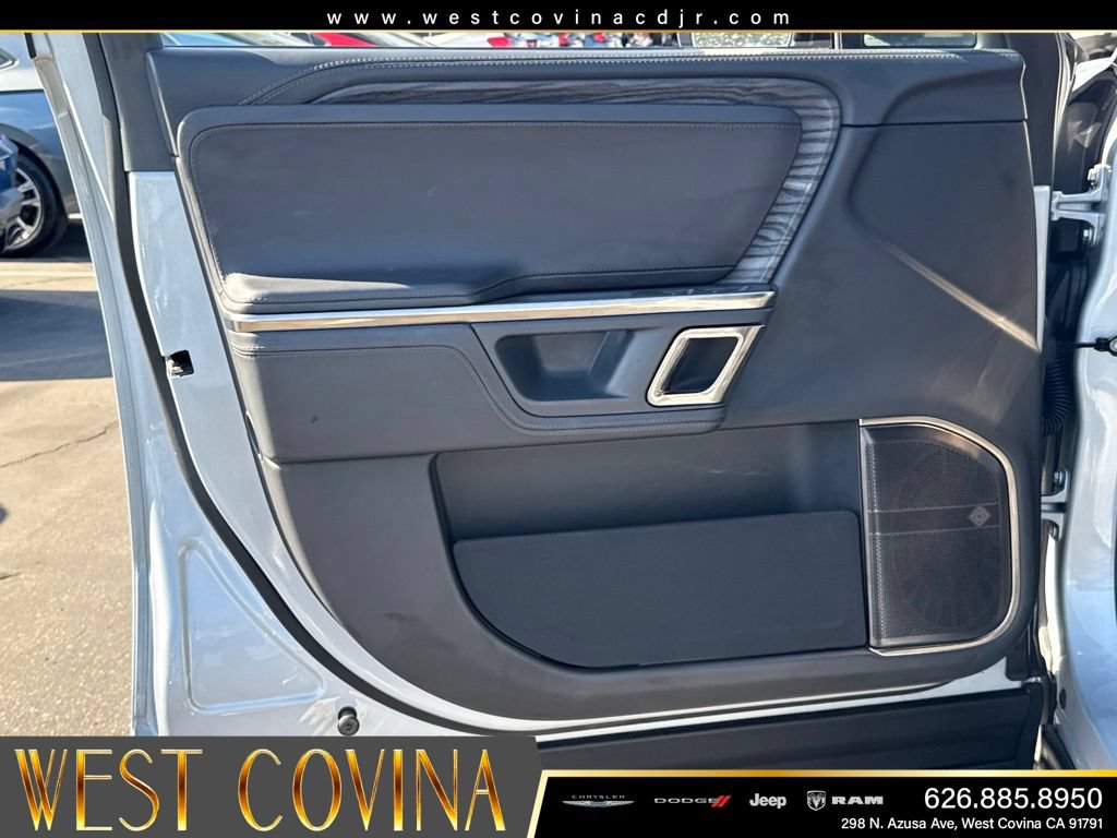 Used 2023 Rivian R1S Adventure AWD/4WD image 22