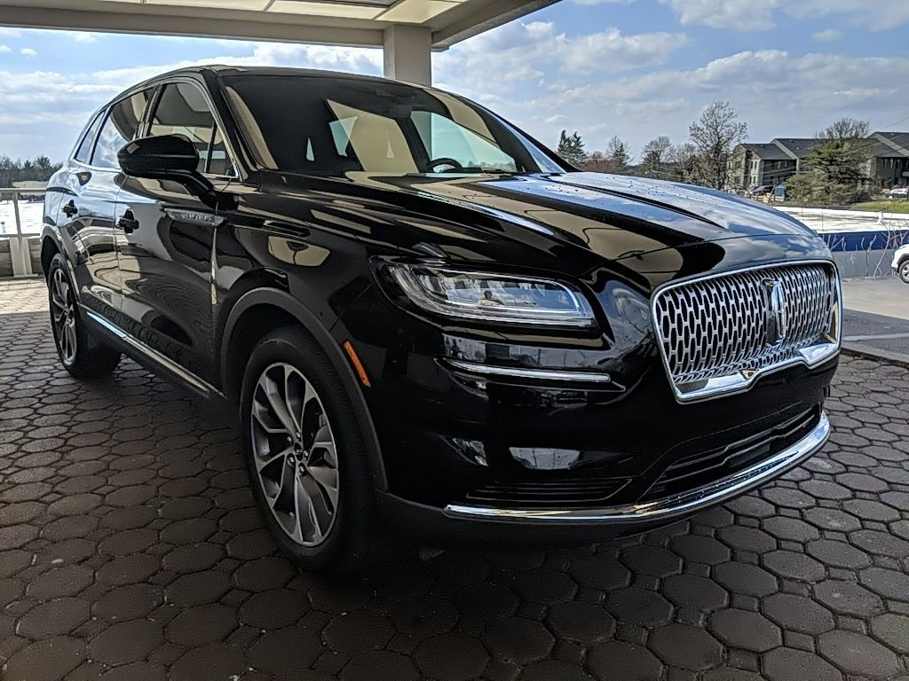 Certified 2023 Lincoln Nautilus Reserve image 33