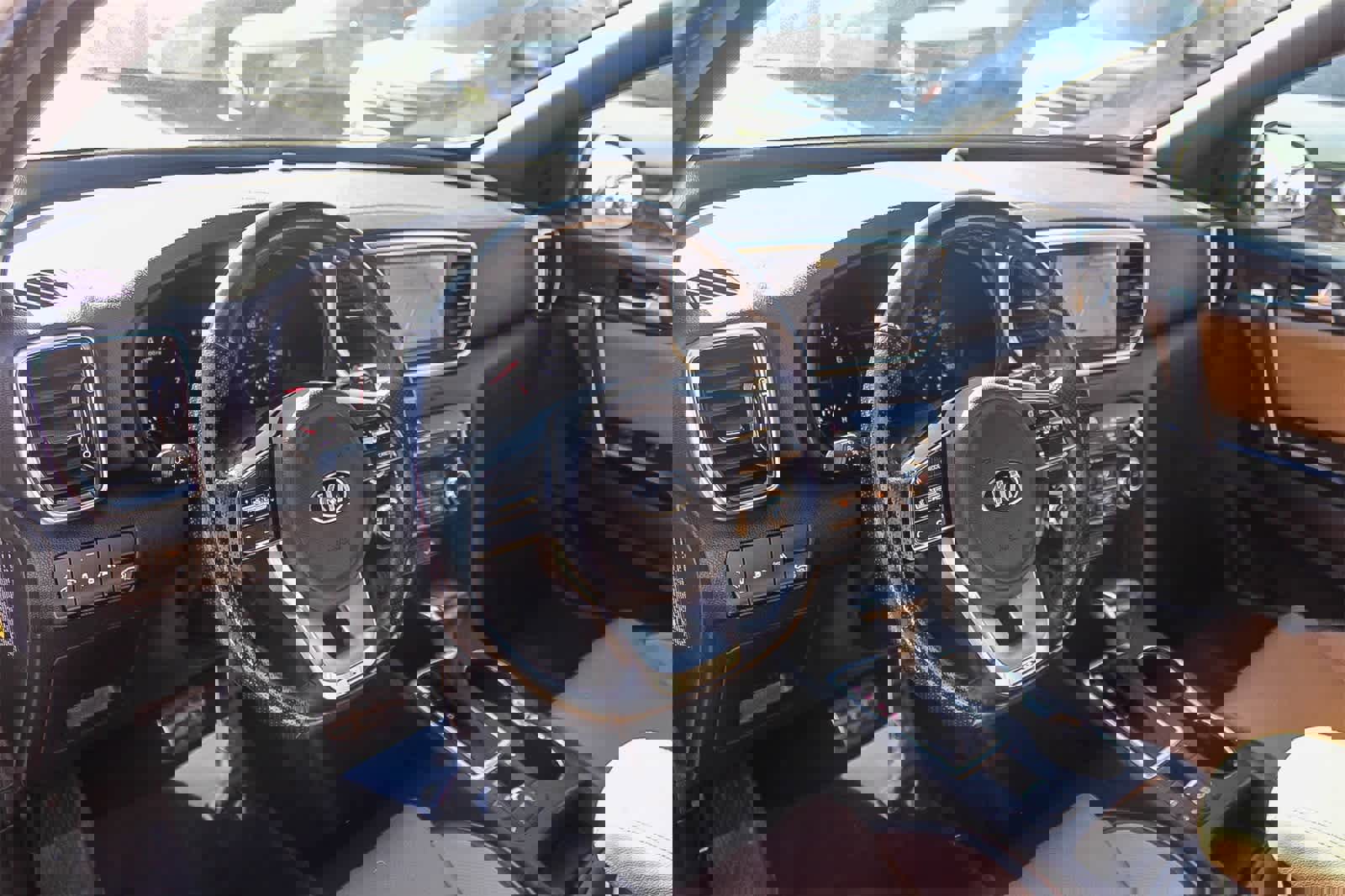 Used 2020 Kia Sportage SX image 20