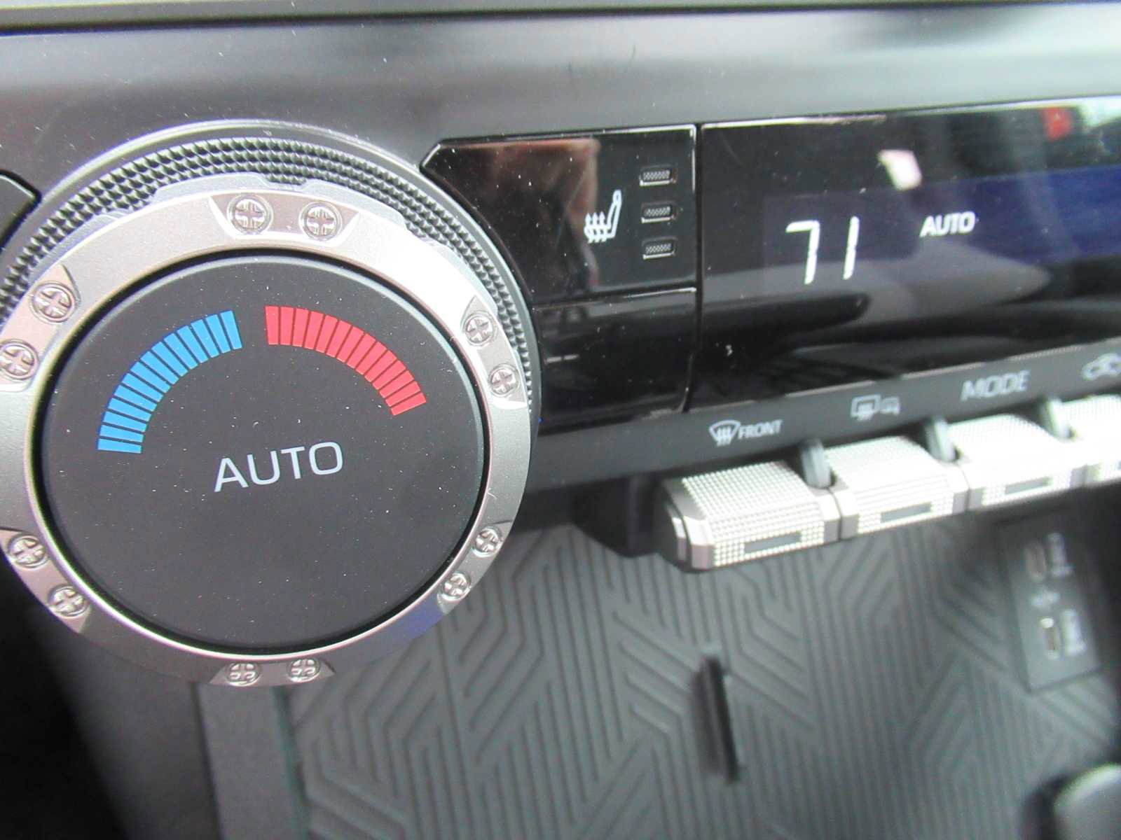 Used 2024 Toyota Tacoma TRD Off-Road image 30