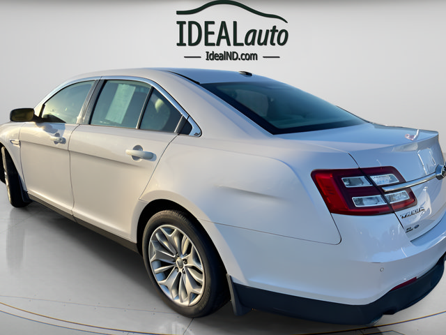 Used 2013 Ford Taurus Limited FWD image 4
