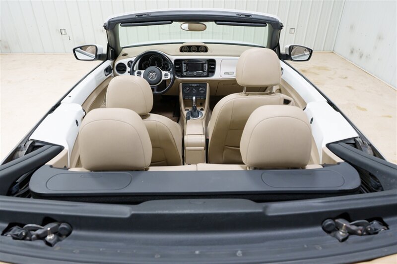 Used 2013 Volkswagen Beetle TDI FWD image 12