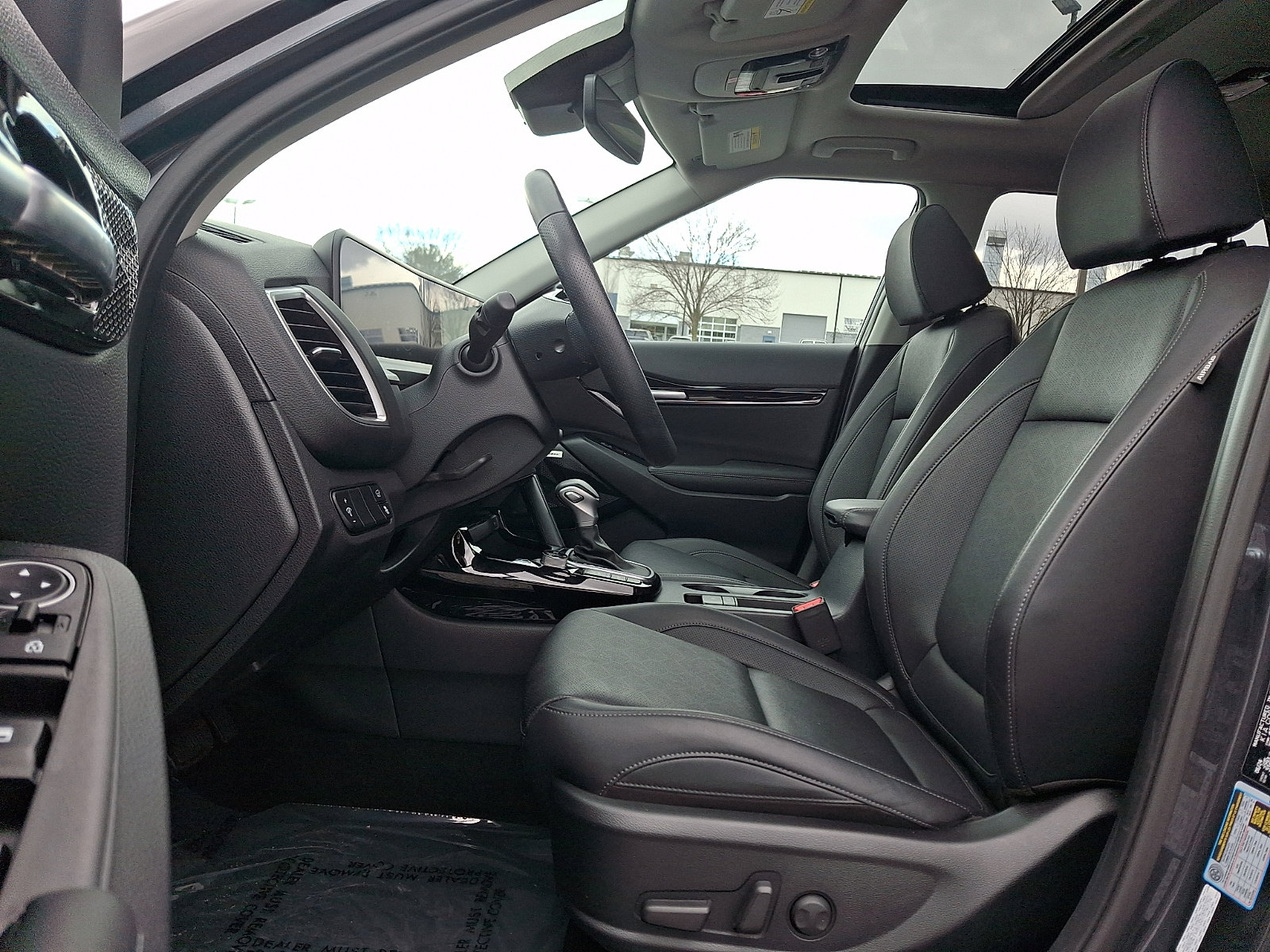 Certified 2025 Kia Seltos SX w/ SX Sunroof Package image 13