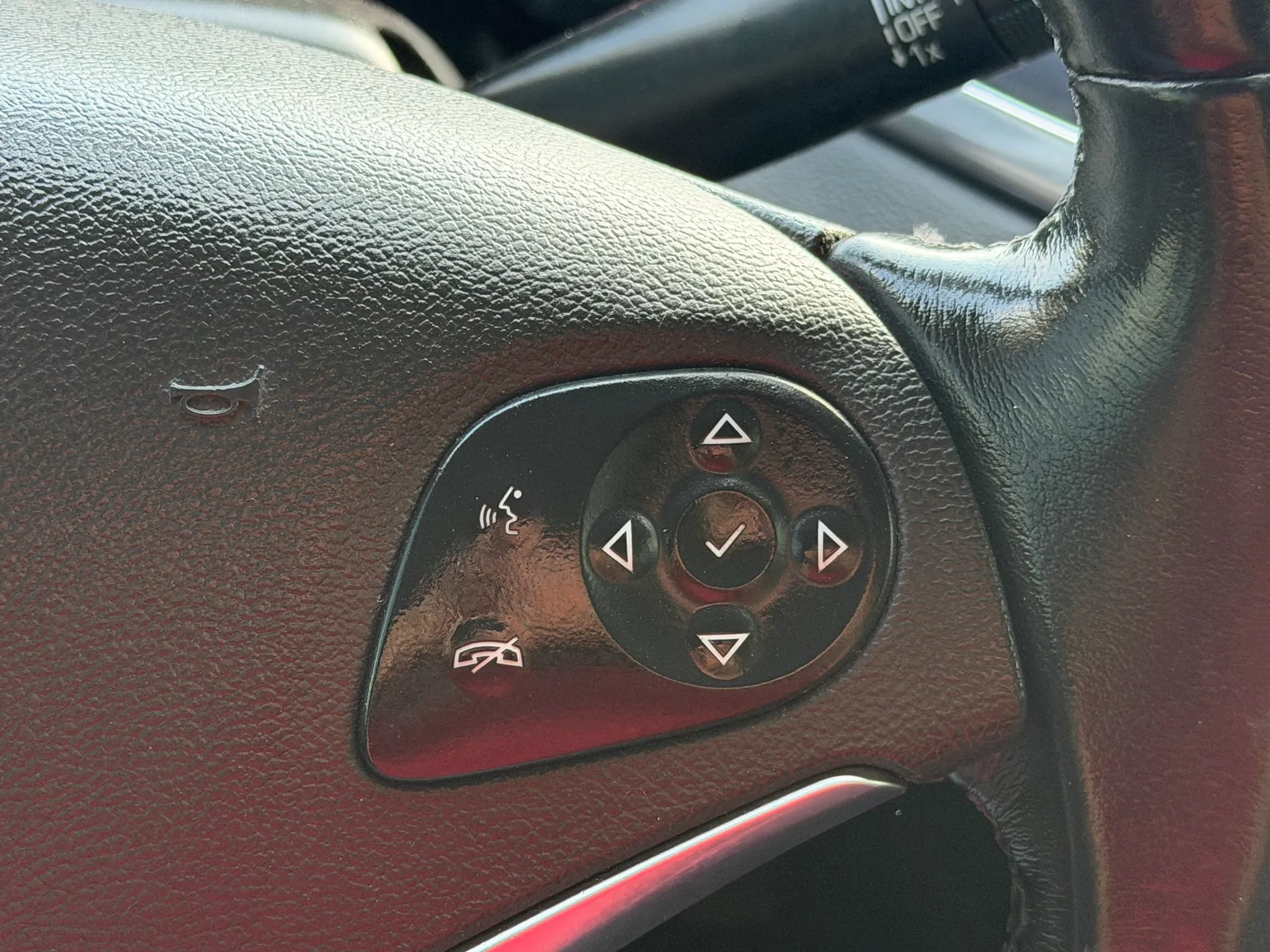 Used 2019 Chevrolet Impala LT FWD image 21