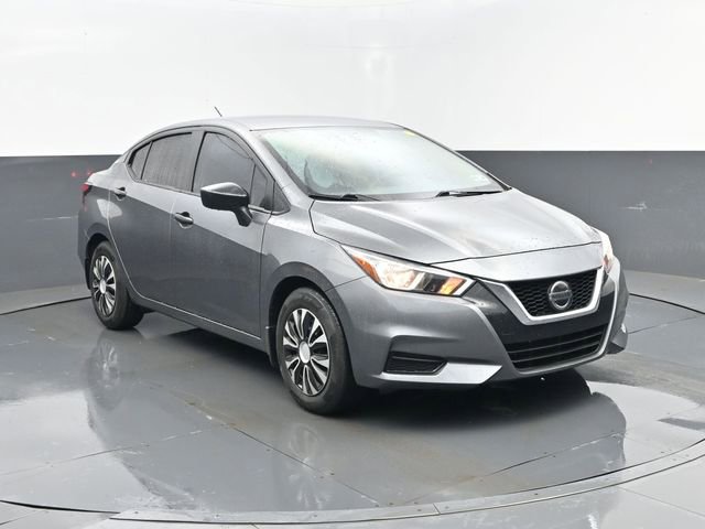 Used 2022 Nissan Versa S image 3