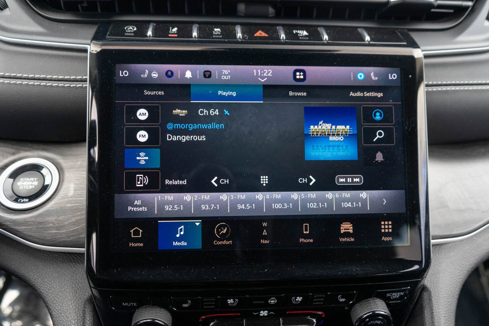 Used 2023 Jeep Grand Cherokee Limited w/ Luxury Tech Group II AWD/4WD image 17