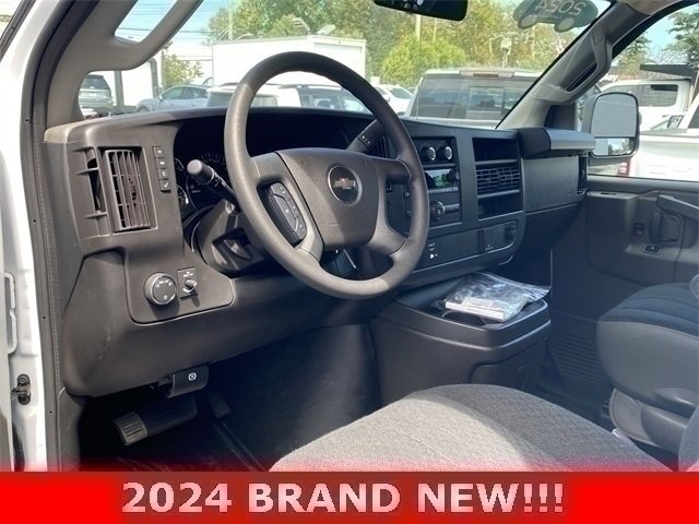 Used 2024 Chevrolet Express 2500 w/ Driver Convenience Package image 10