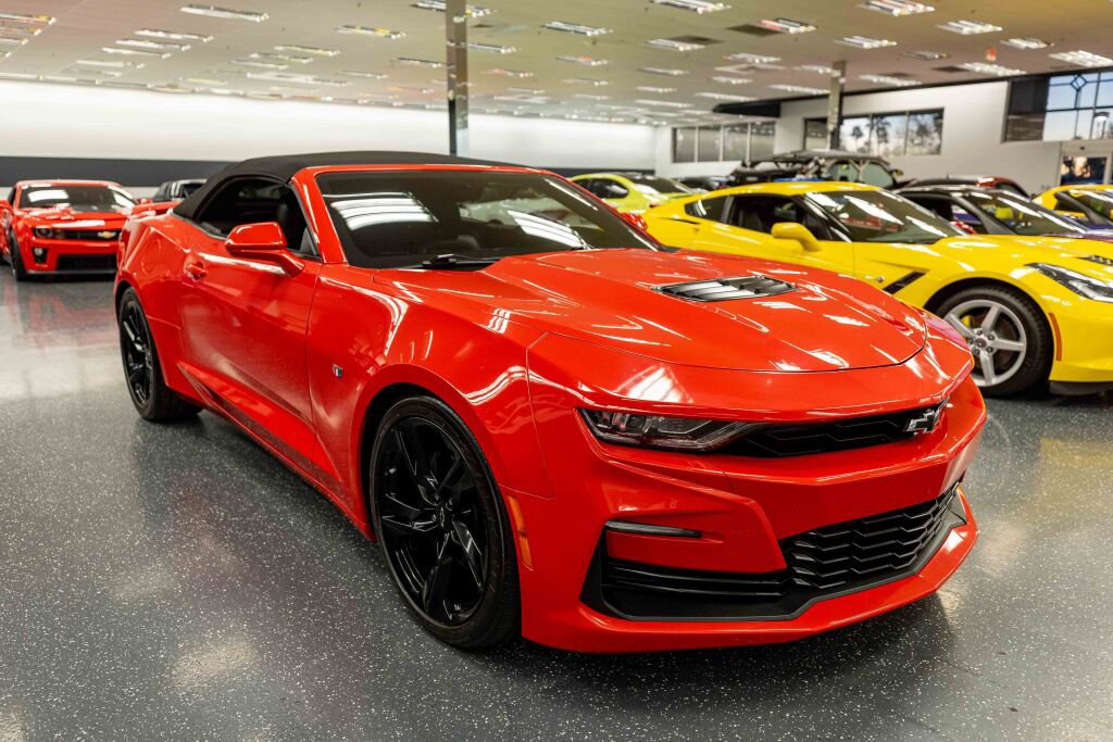 Used 2020 Chevrolet Camaro SS image 17